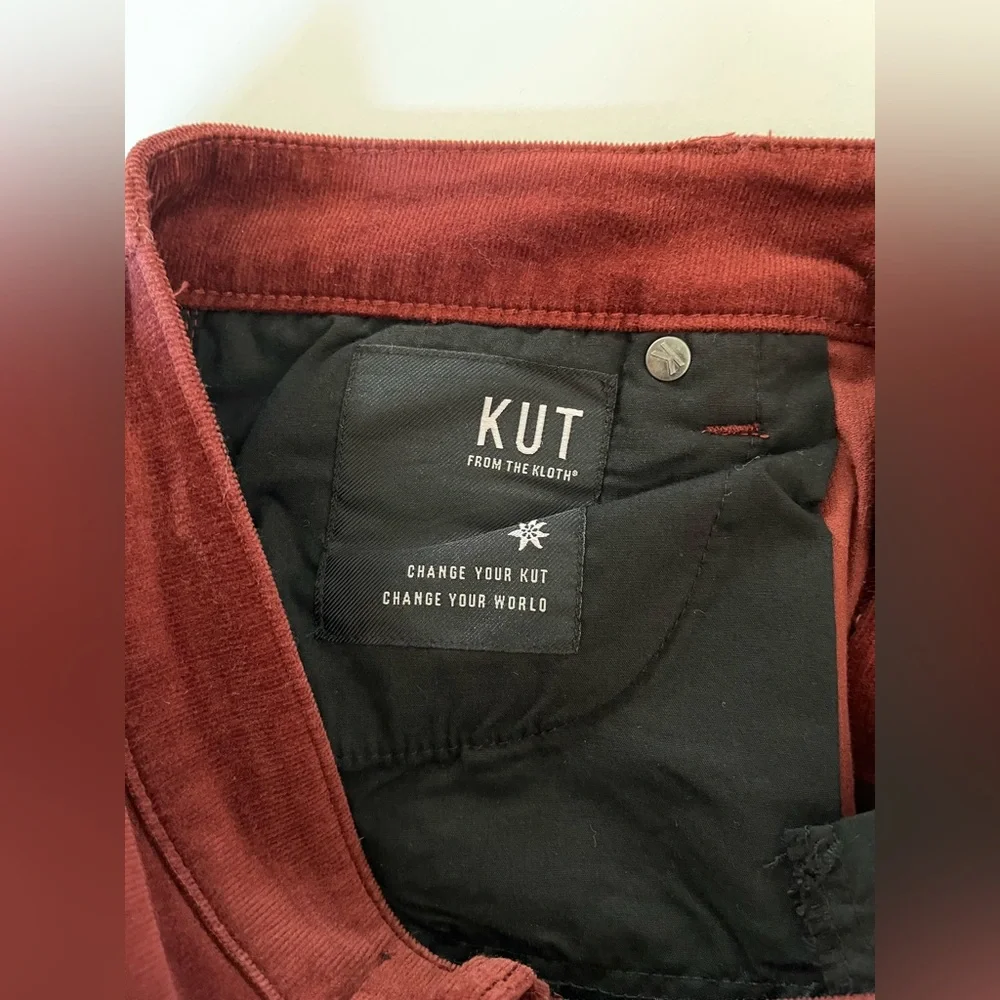 Women’s Kut from the Kloth Karen Corduroy Baby Bootcut pants Burgundy Wine 8